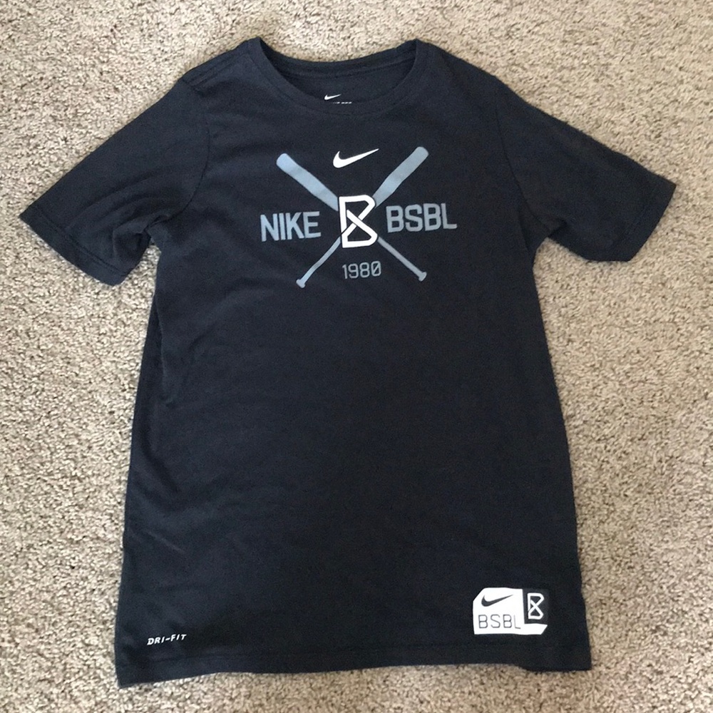 Boys youth large Nike baseball shirt